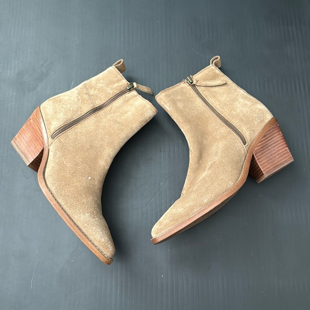 House of Harlow 1960 Beachwood Suede Block Heel Tan Boots Size 8M